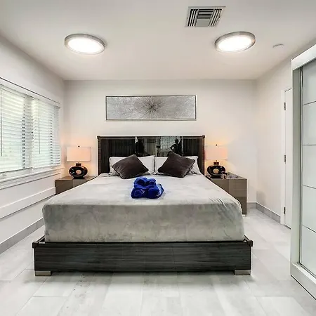 Steps From The Beach, Renovated 1Bd 1 Bth Clearwater Beach Exterior photo