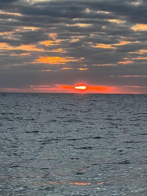 Steps From The Beach, Renovated 1bd 1 Bth Clearwater Beach